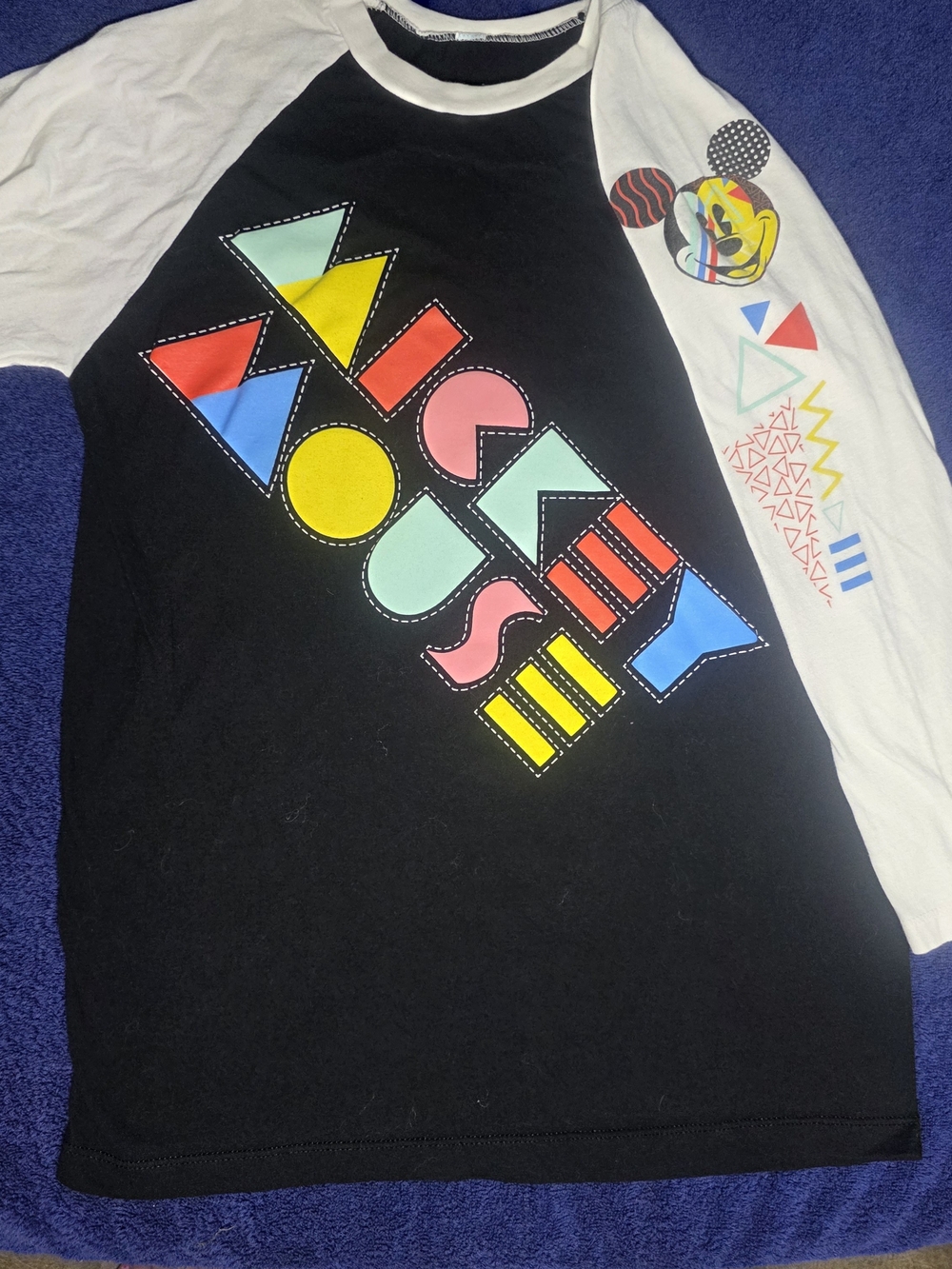 Disney Black & White Long Sleeve Raglan Shirt Retro 90s Geometric Logo